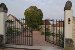 Imagen de la galería de Le Manoir de Presle - Chambres d'Hôte, en Montaigu-le-Blin