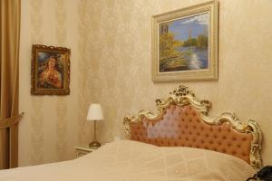 Postel nebo postele na pokoji v ubytování Castle Konti