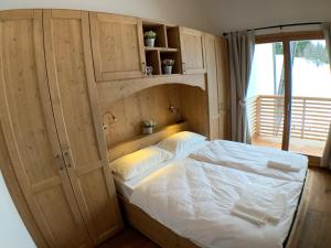 Postel nebo postele na pokoji v ubytování ILIA House