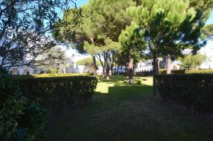 Vonkajšia záhrada v ubytovaní PIVERD Del GOLF 56