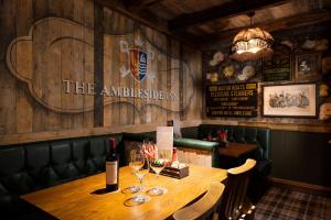 Restaurant o un lloc per menjar a The Ambleside Inn - The Inn Collection Group