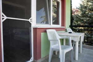 Photo de la galerie de l'établissement Apartments Villa Zora, à Dojran