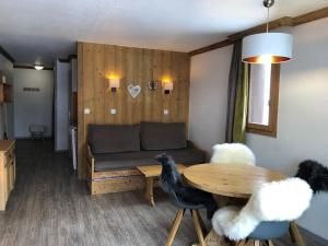 Posezení v ubytování Studio Chalets de Solaise