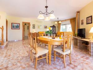 Posedenie v ubytovaní Holiday Home Jardi by Interhome