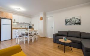 Kuchyň nebo kuchyňský kout v ubytování 2-room Apartment NFT Vista Gudauri 17- Near Ski Lift