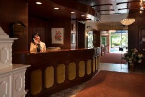 Členové personálu v ubytování Dermuth Hotels – Hotel Sonnengrund
