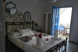 A bed or beds in a room at Lucas B Panorama