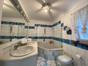 A bathroom at Villa Teste di Moro