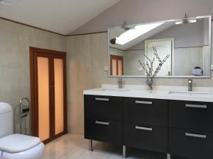 Zdjęcie z galerii obiektu Duplex Rosalia De Castro. Ribadavia w mieście Ribadavia