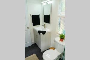 Renovated 1920'S Charming Industrial 2/2 Unit