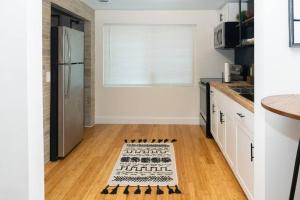 Renovated 1920'S Charming Industrial 2/2 Unit