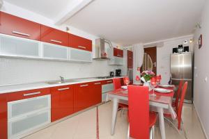Dapur atau dapur kecil di Apartment Irvin - sweet apartment