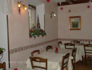 Restoran ili drugo mesto za obedovanje u objektu Albergo Andromeda