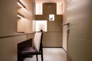A kitchen or kitchenette at Jumeirah Living Guangzhou