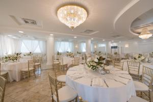 Restaurace v ubytování Hotel Parco Delle Rose + 37 fotografií