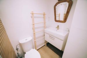 Et badeværelse på Old Side Platja d'Aro