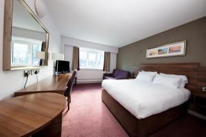 TV a/nebo společenská místnost v ubytování Leonardo Hotel Cork