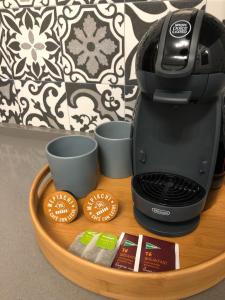 Utensilios para hacer té y café en MS4 Apartamentos Nervión para 3 personas