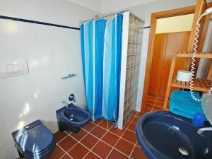 A bathroom at Residence Il Pavone