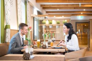 Hostia v ubytovaní Joglland Hotel Prettenhofer
