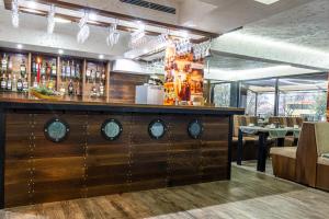 The lounge or bar area at Sunny Paradise ll
