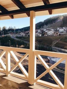 Nespecifikovaný výhled na hory nebo výhled na hory při pohledu z hotelu