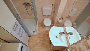 Kúpeľňa v ubytovaní Holiday Home Jozo + 24 fotografií