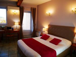 Logis Hotel La Bastide des Monges