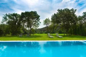 Bazén v ubytování Can Clotas Hotel Masia nebo v jeho okolí