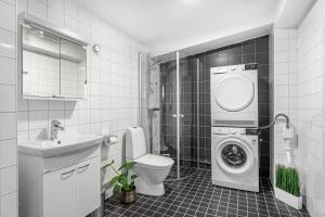 Koupelna v ubytování Hotel Arkaden + 36 fotografií