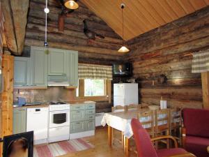 A cozinha ou cozinha compacta de Ukonloma Cottages