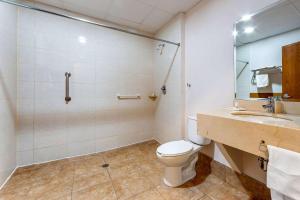 Koupelna v ubytování Comfort Inn Chihuahua