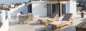 Balkón alebo terasa v ubytovaní Laia Seafront Luxury Apartments