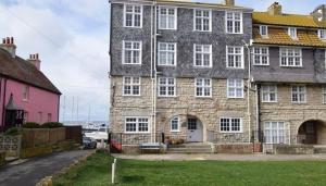 Gallery image of Harbour View, Pier Terrace in West Bay