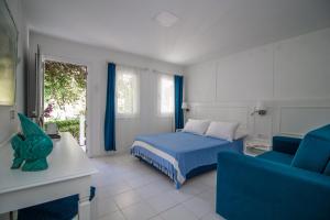 Gallery image of Blue & White Hotel in Cıralı