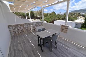 A balcony or terrace at Paradiso Boutique