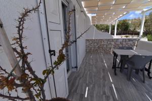 A balcony or terrace at Paradiso Boutique