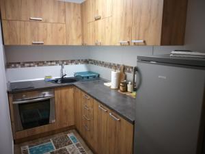 Cuina o zona de cuina de apartman SUPERKLASIKO