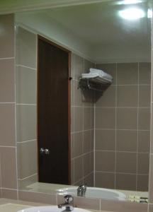 Koupelna v ubytování Hotel Orient