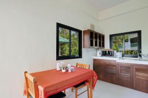 Kuchyň nebo kuchyňský kout v ubytování Samui Reef View Resort
