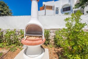 Zahrada ubytování Luxury villa Punat with pool with sea view , 50m from the beach by WiiBuk