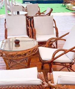 King Tut I Nile Cruise - Every Monday 4 Nights from Luxor - Every Friday 7 Nights from Aswan的休息区
