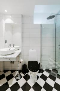 Koupelna v ubytování SPiS Hotell Amber + 27 fotografií
