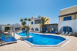 The swimming pool at or close to Villa Eleftheria