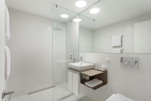 Koupelna v ubytování S.Bento Residences + 22 fotografií