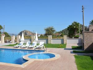 The swimming pool at or close to Konak Sari
