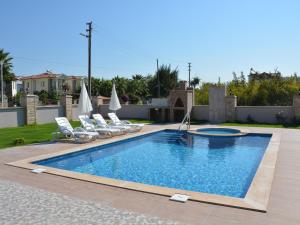 The swimming pool at or close to Konak Sari