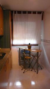 Kuchnia lub aneks kuchenny w obiekcie Espe Daga Apartamento