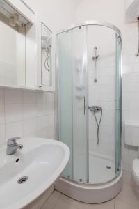 Kúpeľňa v ubytovaní Apartment A4 sea view Antonia
