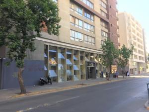 サンティアゴにあるBA SUITES CARMENの街路沿いにある建物